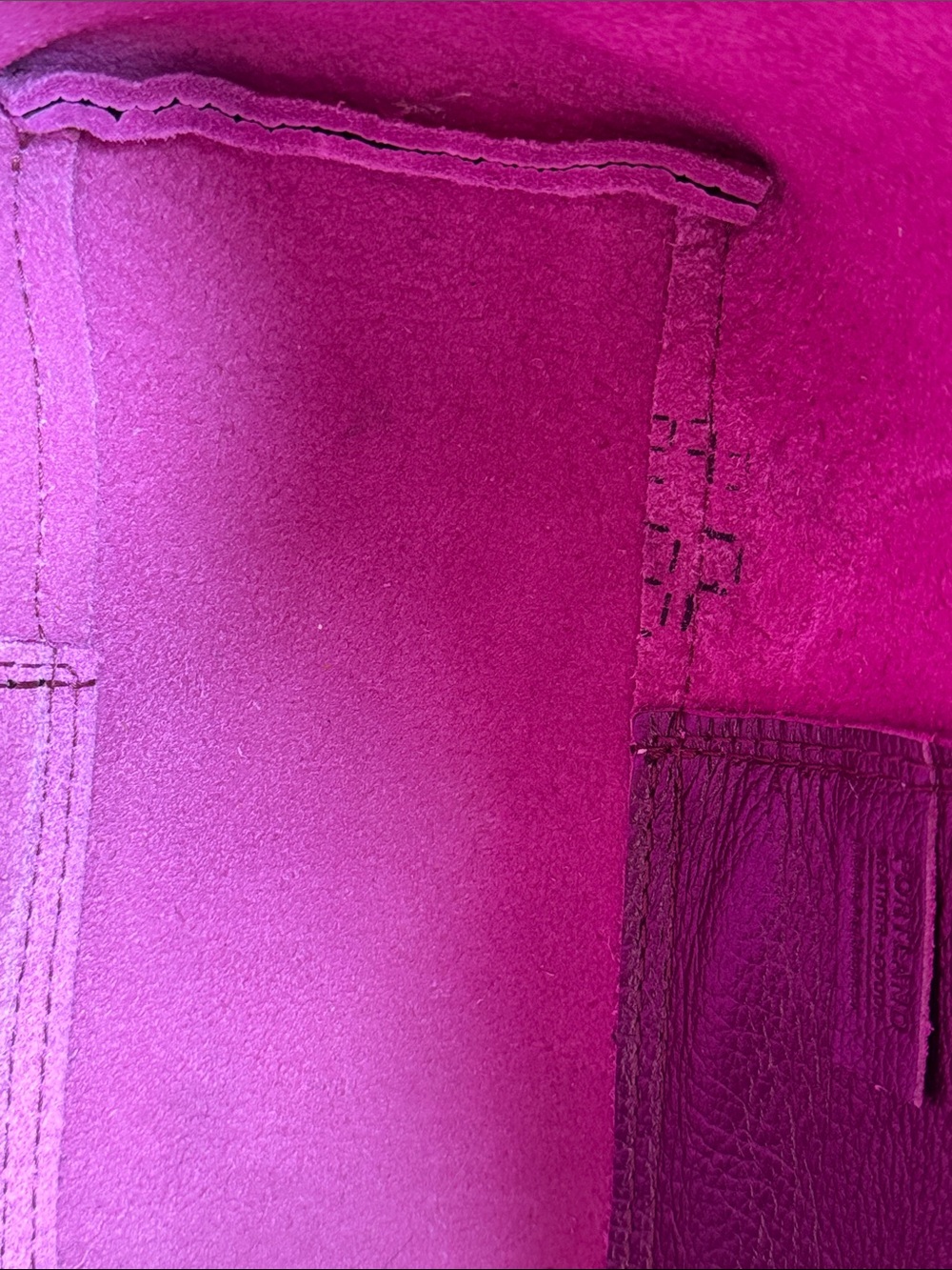 Portland Leather Goods Ultraviolet Large Logan - Picture 7 of 9
